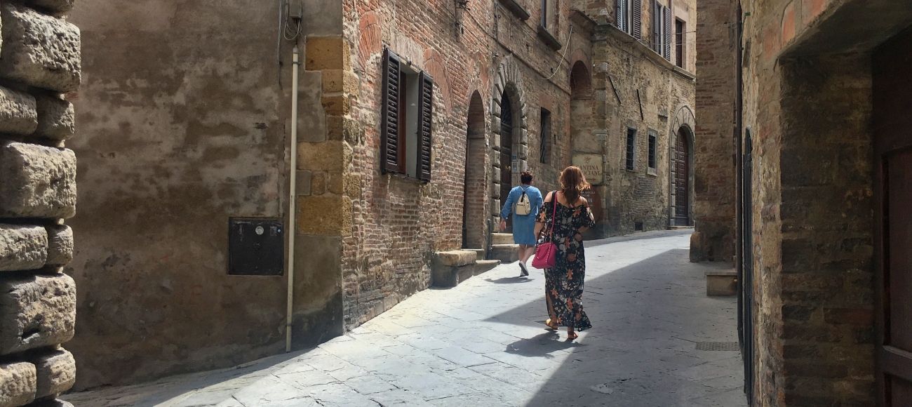 montepulciano tour; montepulciano medieval streets; montepulciano walk; copyright francesco tozzi