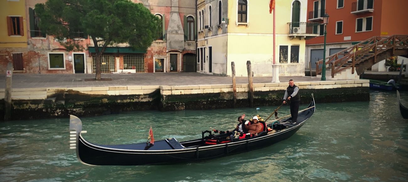 Toursintuscany tours - Gondola Ride in Venice during your Private Tour