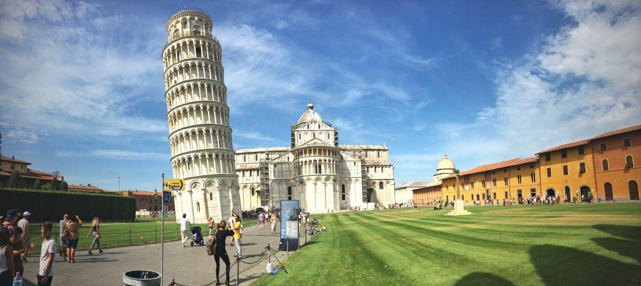 Leaning tower of Pisa and Piazzale dei Miracoli Pisa, Volterra and San Gimignano tour, Pisa private tour, Volterra private tour, San Gimignano private tour,